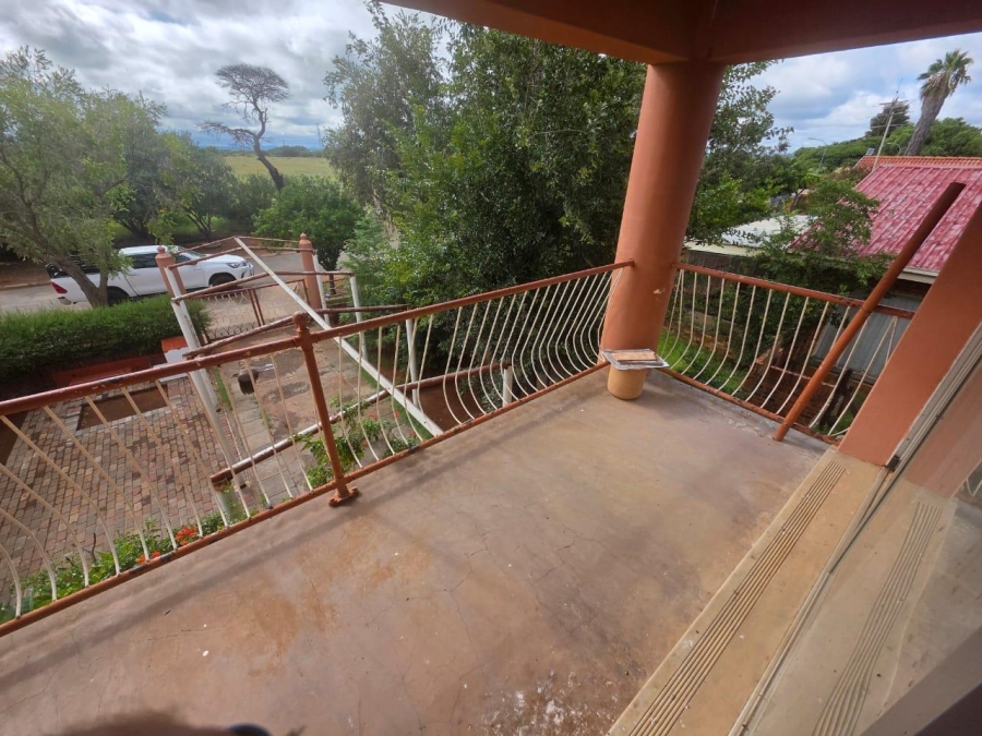 4 Bedroom Property for Sale in Roodepan Northern Cape